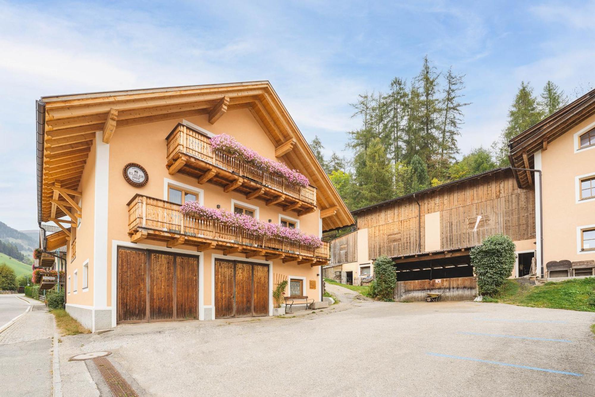 Elslerhof Apartment Dobbiaco Exterior foto